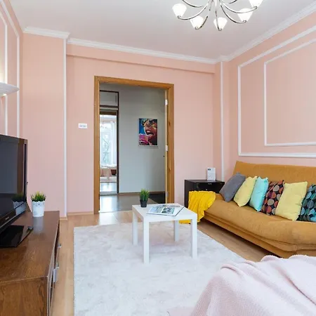 Apartment On Bobruiskaya 19 *